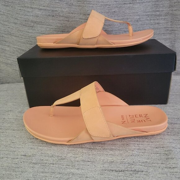 Naturalizer GenN-Twirl Thong Sandals - Picture 2 of 7